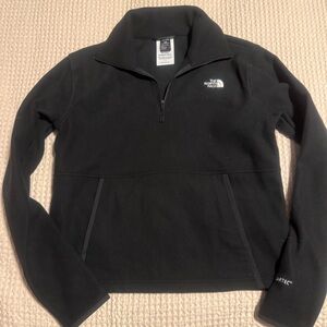 The North Face Women’s Small Fleece Quarter Zip Sweatshirt
